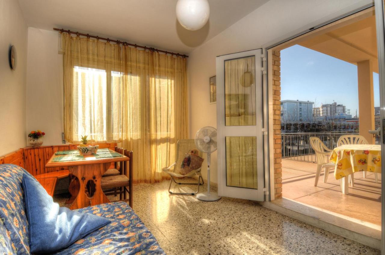 بيبيوني Condominio Res. Palace المظهر الخارجي الصورة
